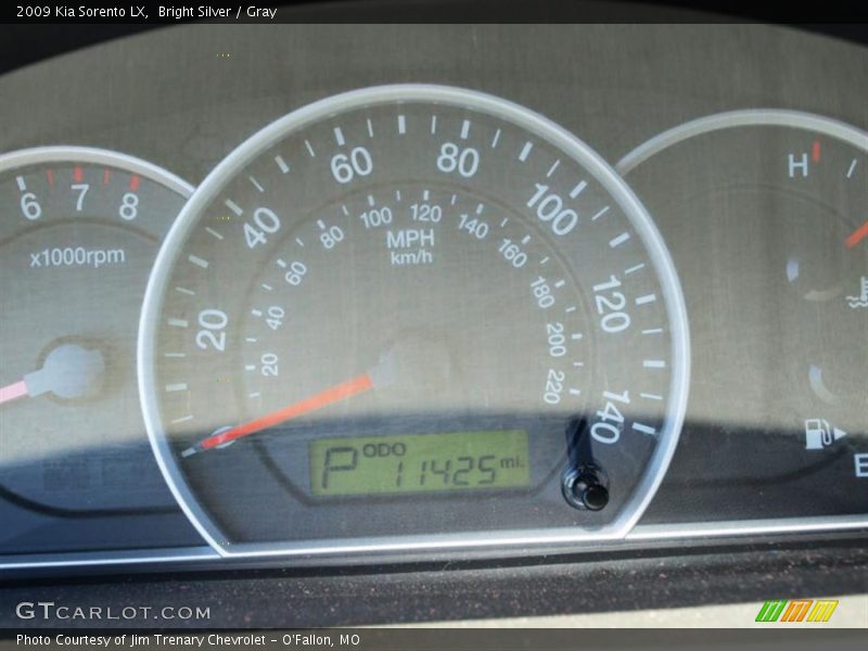 Bright Silver / Gray 2009 Kia Sorento LX