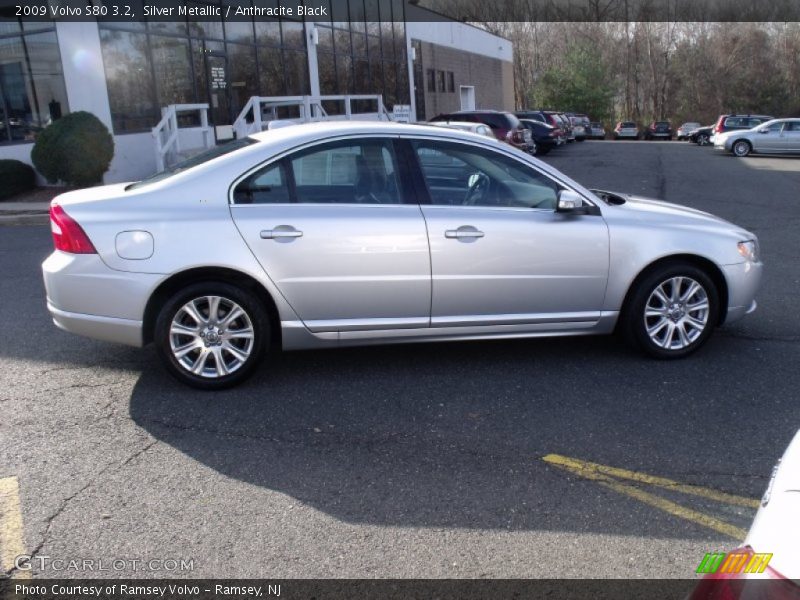 Silver Metallic / Anthracite Black 2009 Volvo S80 3.2