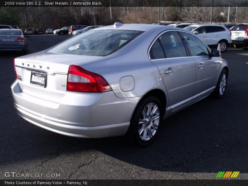 Silver Metallic / Anthracite Black 2009 Volvo S80 3.2
