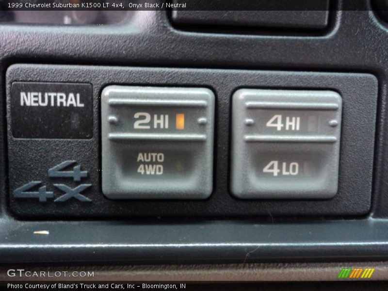 Controls of 1999 Suburban K1500 LT 4x4