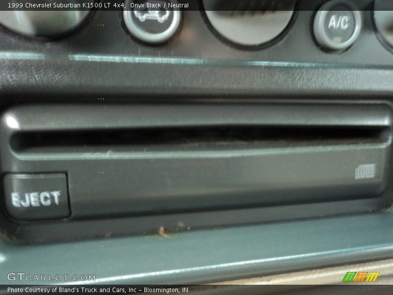 Onyx Black / Neutral 1999 Chevrolet Suburban K1500 LT 4x4
