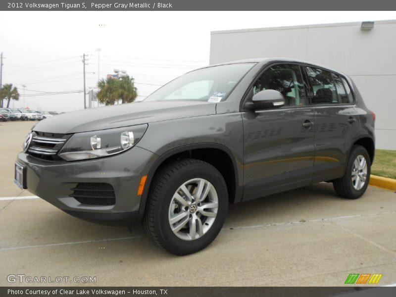 Pepper Gray Metallic / Black 2012 Volkswagen Tiguan S