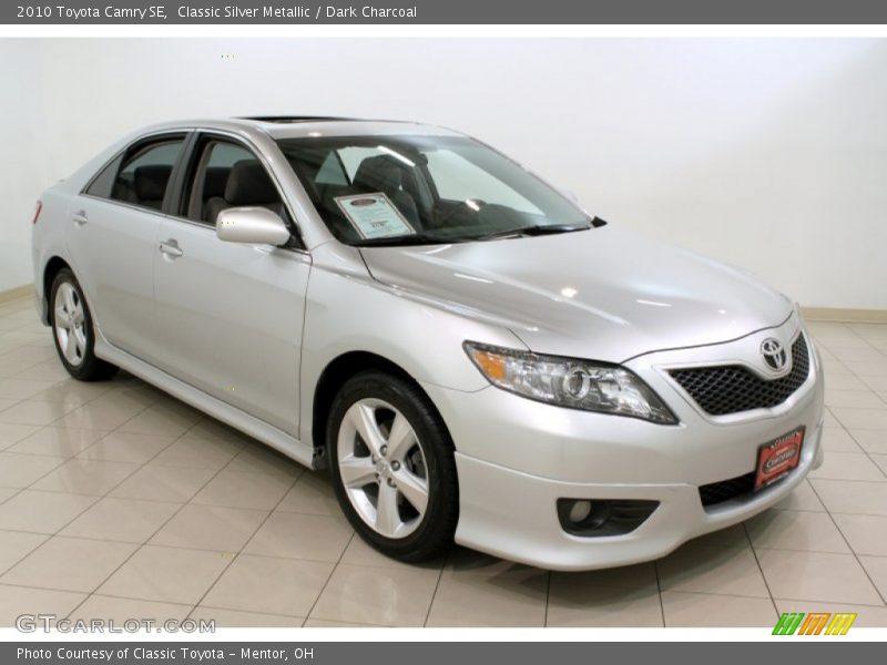 Classic Silver Metallic / Dark Charcoal 2010 Toyota Camry SE
