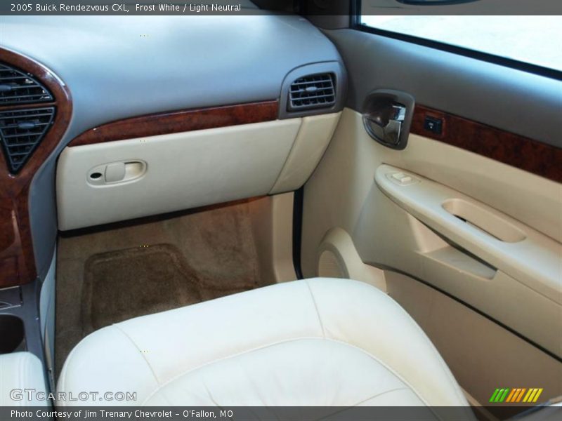 Frost White / Light Neutral 2005 Buick Rendezvous CXL