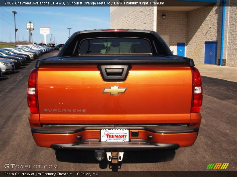 Sunburst Orange Metallic / Dark Titanium/Light Titanium 2007 Chevrolet Avalanche LT 4WD