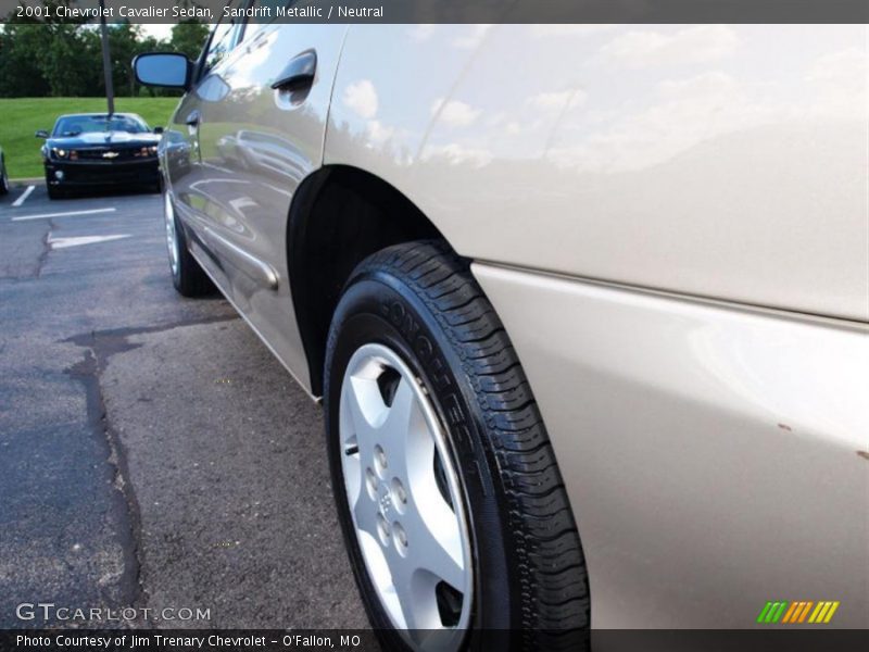 Sandrift Metallic / Neutral 2001 Chevrolet Cavalier Sedan