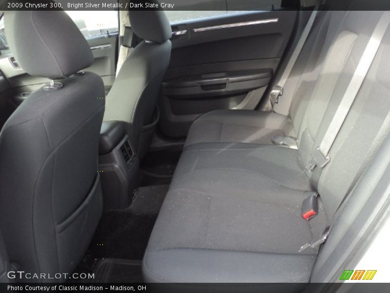 Bright Silver Metallic / Dark Slate Gray 2009 Chrysler 300