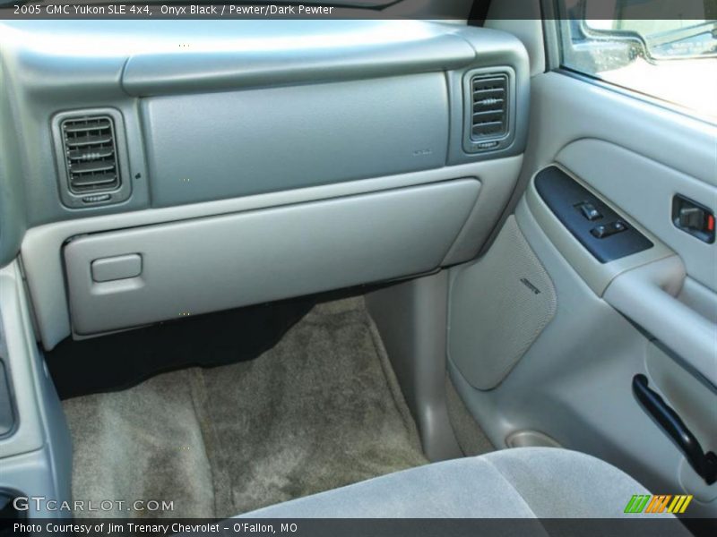 Onyx Black / Pewter/Dark Pewter 2005 GMC Yukon SLE 4x4