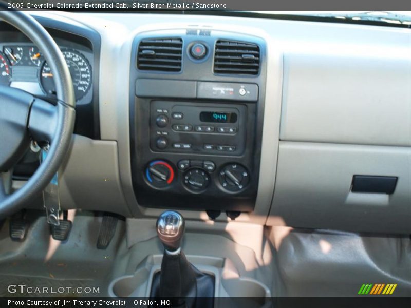 Silver Birch Metallic / Sandstone 2005 Chevrolet Colorado Extended Cab