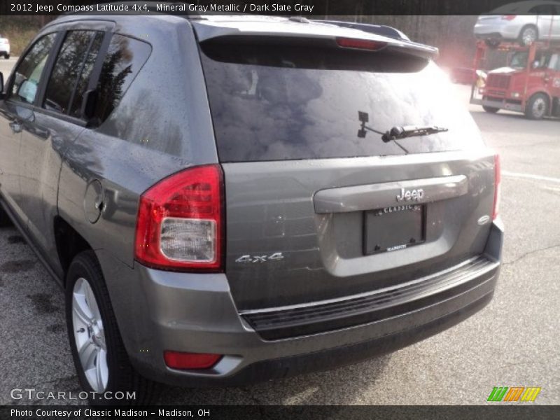 Mineral Gray Metallic / Dark Slate Gray 2012 Jeep Compass Latitude 4x4