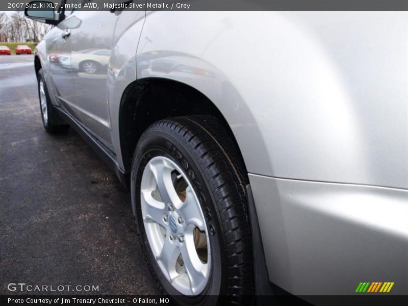 Majestic Silver Metallic / Grey 2007 Suzuki XL7 Limited AWD