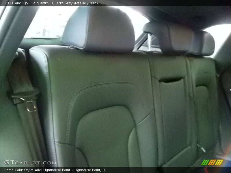 Quartz Grey Metallic / Black 2011 Audi Q5 3.2 quattro