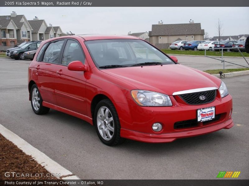 Radiant Red / Gray 2005 Kia Spectra 5 Wagon