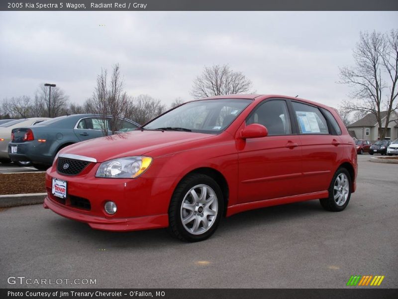 Radiant Red / Gray 2005 Kia Spectra 5 Wagon