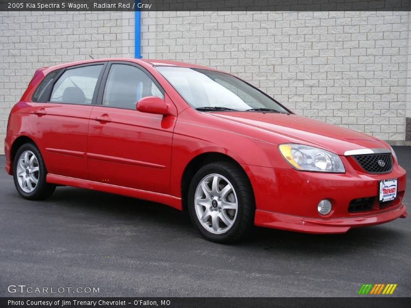 Radiant Red / Gray 2005 Kia Spectra 5 Wagon
