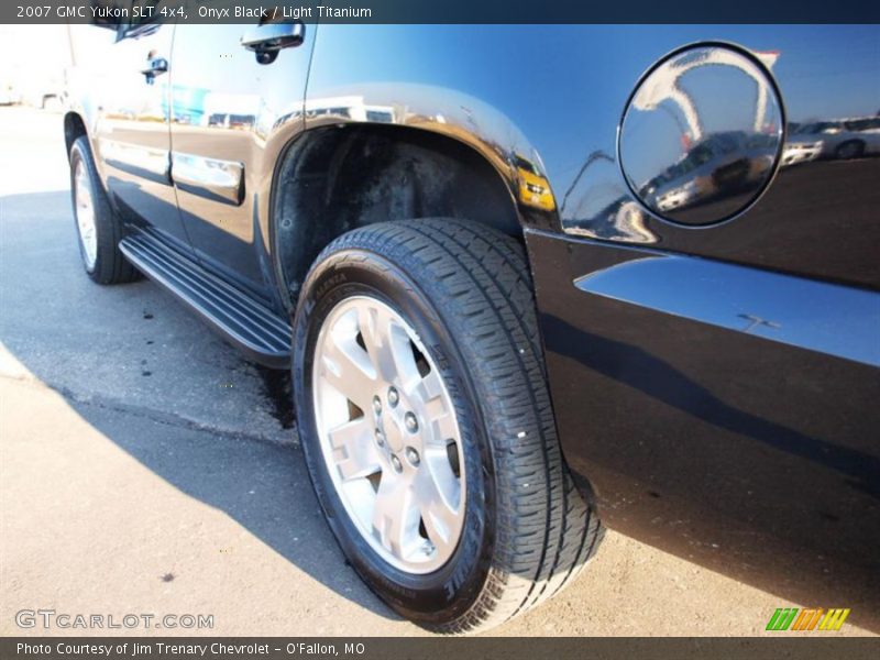 Onyx Black / Light Titanium 2007 GMC Yukon SLT 4x4