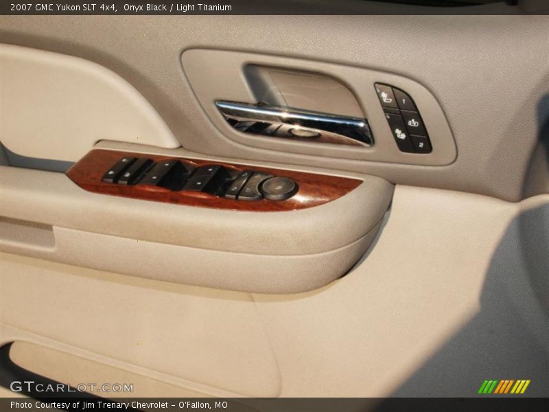 Onyx Black / Light Titanium 2007 GMC Yukon SLT 4x4