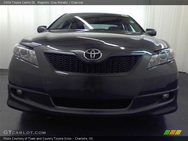 Magnetic Gray Metallic / Charcoal 2009 Toyota Camry SE
