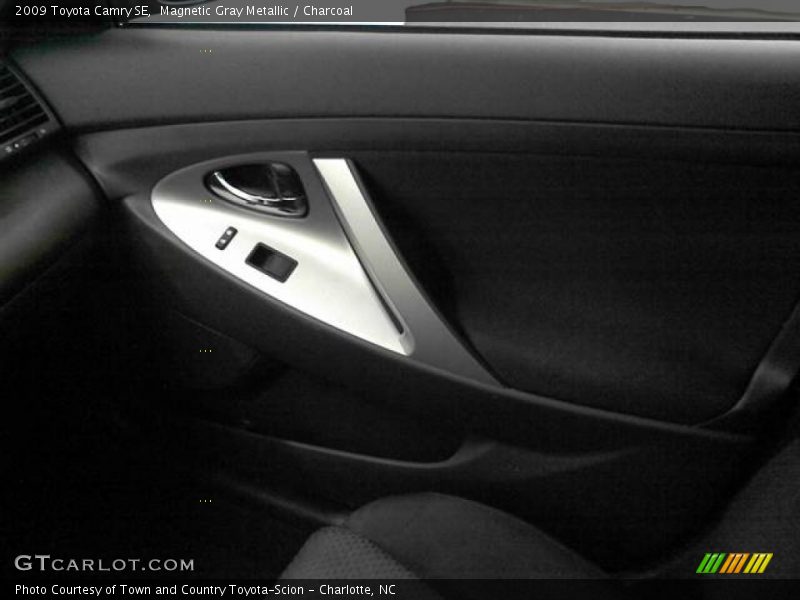 Magnetic Gray Metallic / Charcoal 2009 Toyota Camry SE