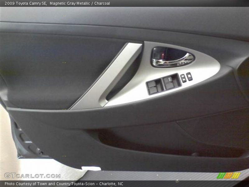 Magnetic Gray Metallic / Charcoal 2009 Toyota Camry SE