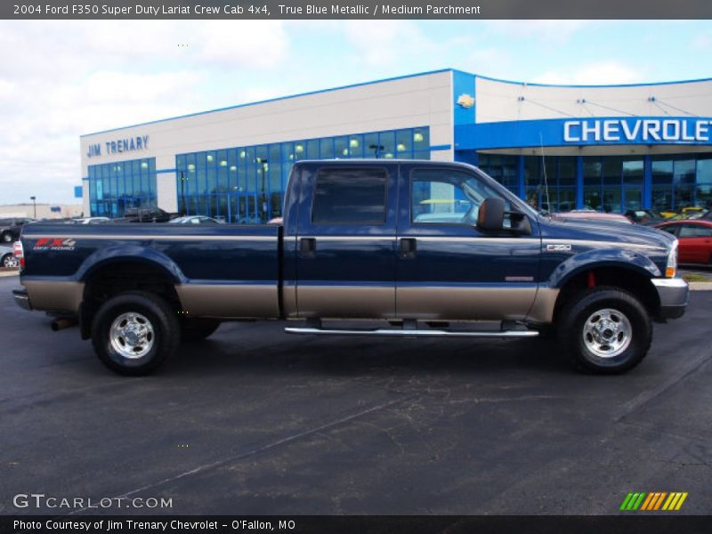 True Blue Metallic / Medium Parchment 2004 Ford F350 Super Duty Lariat Crew Cab 4x4