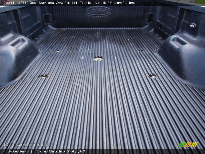 True Blue Metallic / Medium Parchment 2004 Ford F350 Super Duty Lariat Crew Cab 4x4