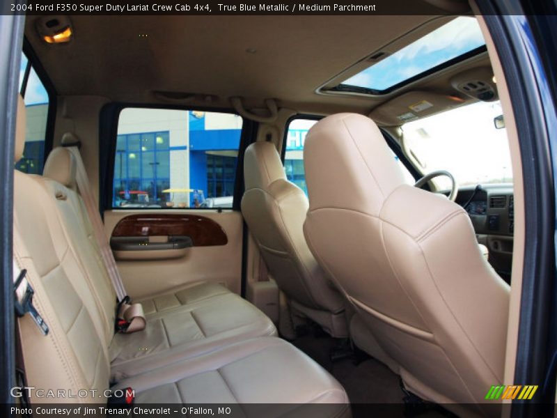 True Blue Metallic / Medium Parchment 2004 Ford F350 Super Duty Lariat Crew Cab 4x4