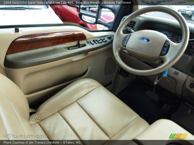 True Blue Metallic / Medium Parchment 2004 Ford F350 Super Duty Lariat Crew Cab 4x4