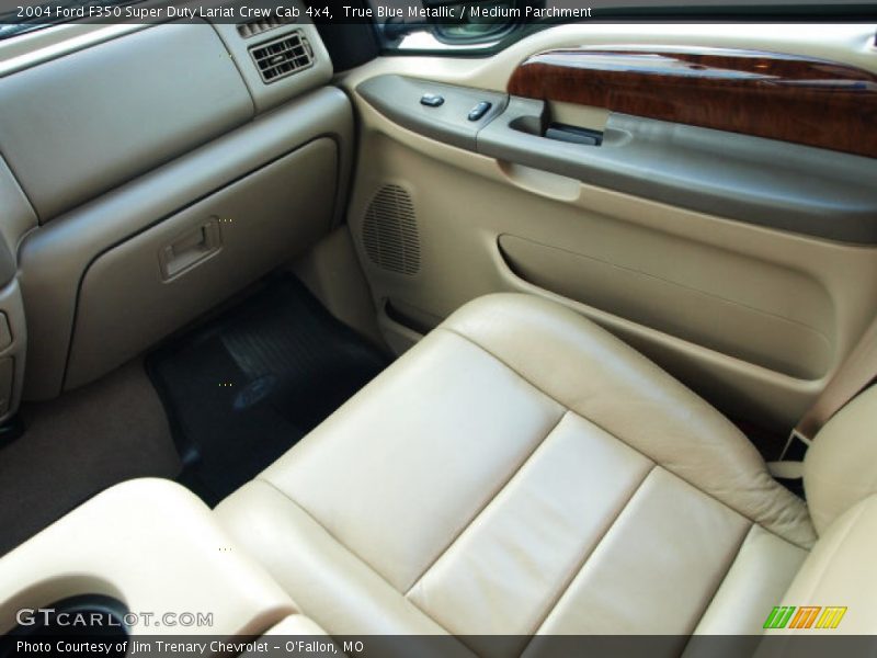 True Blue Metallic / Medium Parchment 2004 Ford F350 Super Duty Lariat Crew Cab 4x4
