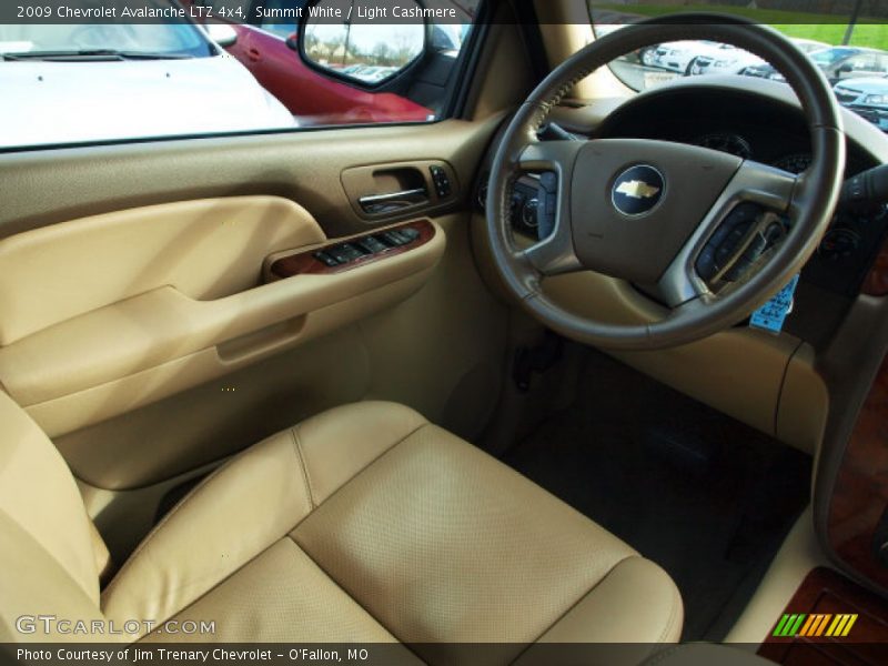 Summit White / Light Cashmere 2009 Chevrolet Avalanche LTZ 4x4