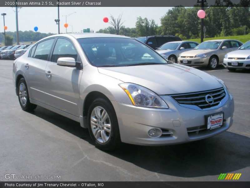 Radiant Silver / Charcoal 2010 Nissan Altima 2.5 SL