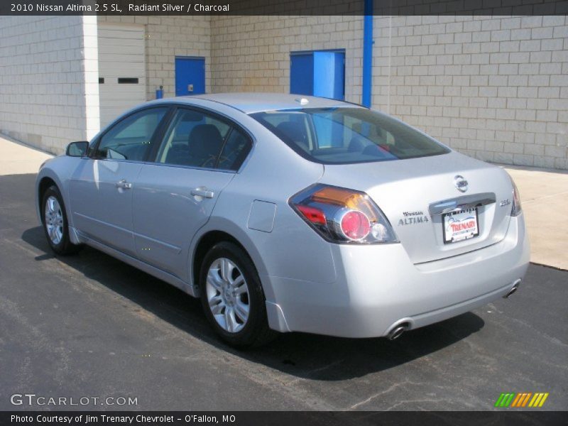 Radiant Silver / Charcoal 2010 Nissan Altima 2.5 SL