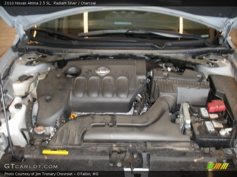 Radiant Silver / Charcoal 2010 Nissan Altima 2.5 SL