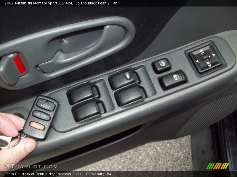 Solano Black Pearl / Tan 2002 Mitsubishi Montero Sport XLS 4x4
