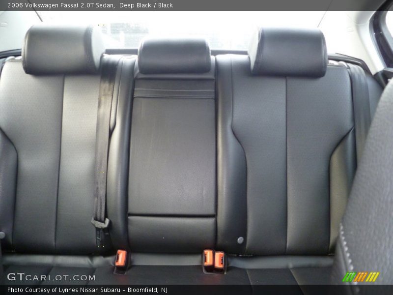 Deep Black / Black 2006 Volkswagen Passat 2.0T Sedan