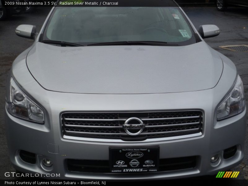Radiant Silver Metallic / Charcoal 2009 Nissan Maxima 3.5 SV