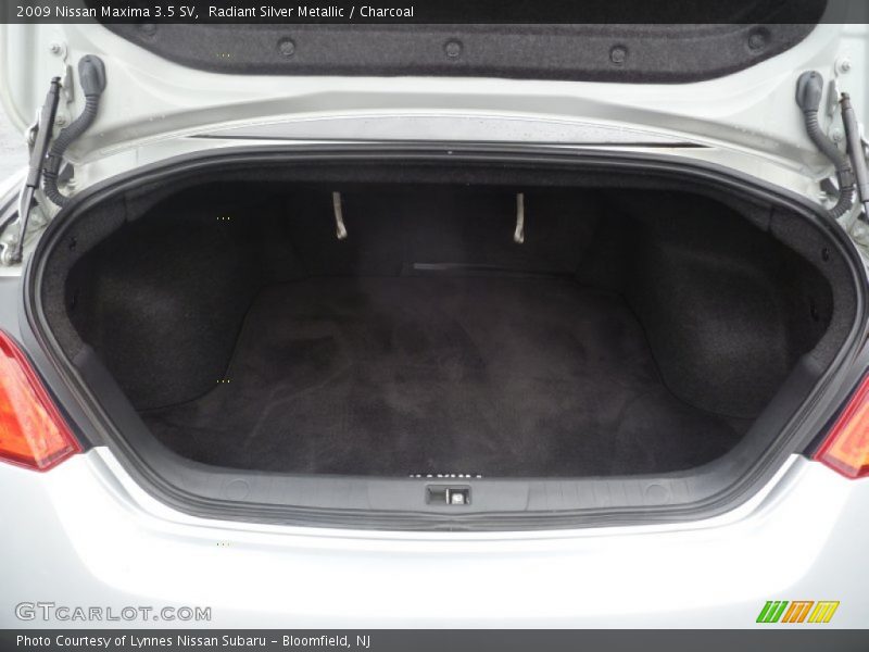 Radiant Silver Metallic / Charcoal 2009 Nissan Maxima 3.5 SV