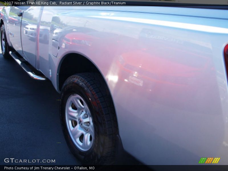 Radiant Silver / Graphite Black/Titanium 2007 Nissan Titan XE King Cab