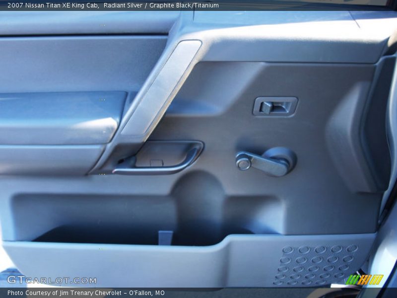 Radiant Silver / Graphite Black/Titanium 2007 Nissan Titan XE King Cab