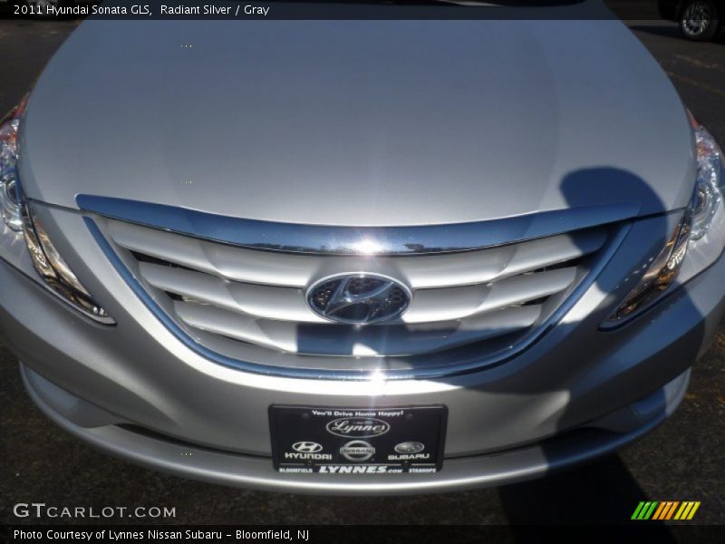 Radiant Silver / Gray 2011 Hyundai Sonata GLS