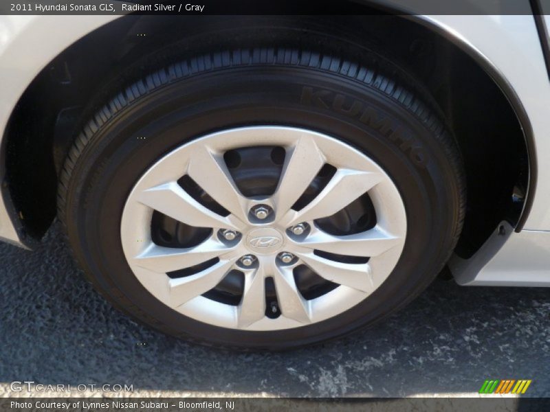 Radiant Silver / Gray 2011 Hyundai Sonata GLS