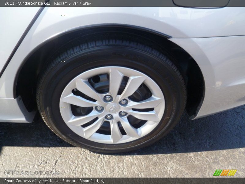 Radiant Silver / Gray 2011 Hyundai Sonata GLS