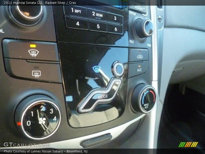 Radiant Silver / Gray 2011 Hyundai Sonata GLS