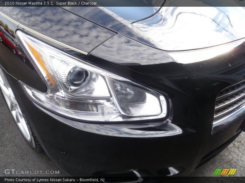 Super Black / Charcoal 2010 Nissan Maxima 3.5 S