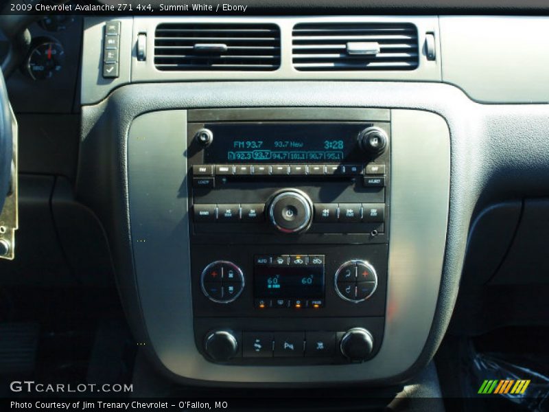 Summit White / Ebony 2009 Chevrolet Avalanche Z71 4x4