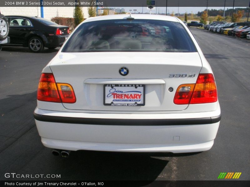Alpine White / Sand 2004 BMW 3 Series 330xi Sedan
