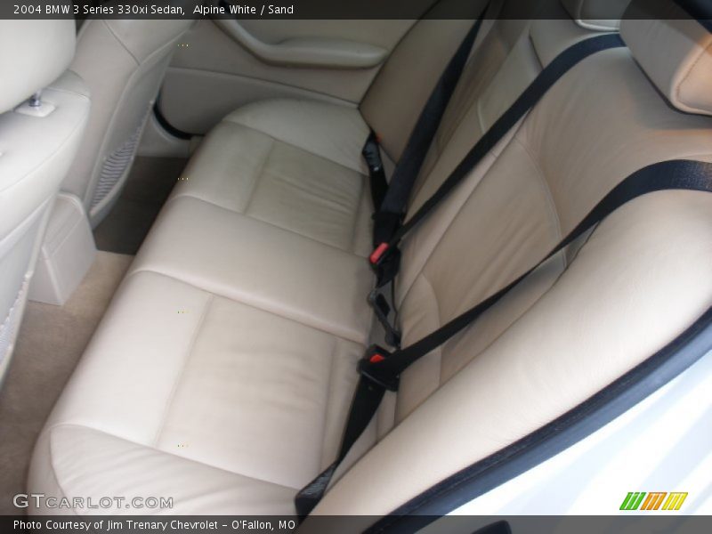 Alpine White / Sand 2004 BMW 3 Series 330xi Sedan