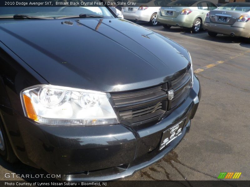 Brilliant Black Crystal Pearl / Dark Slate Gray 2010 Dodge Avenger SXT