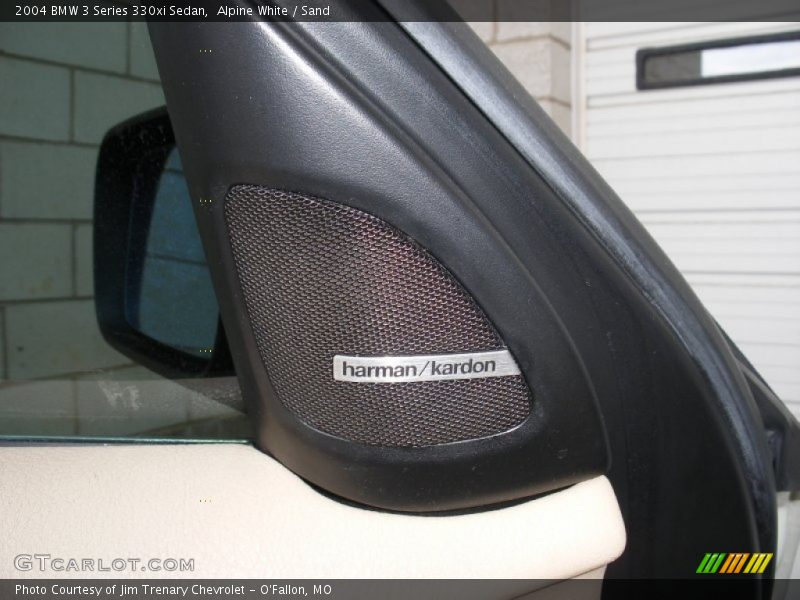 Alpine White / Sand 2004 BMW 3 Series 330xi Sedan