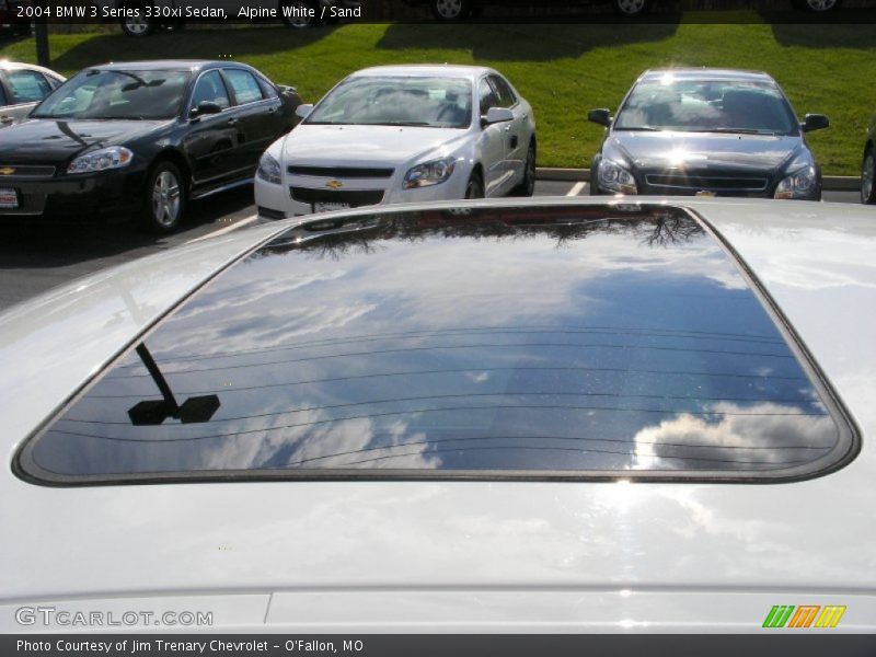 Alpine White / Sand 2004 BMW 3 Series 330xi Sedan